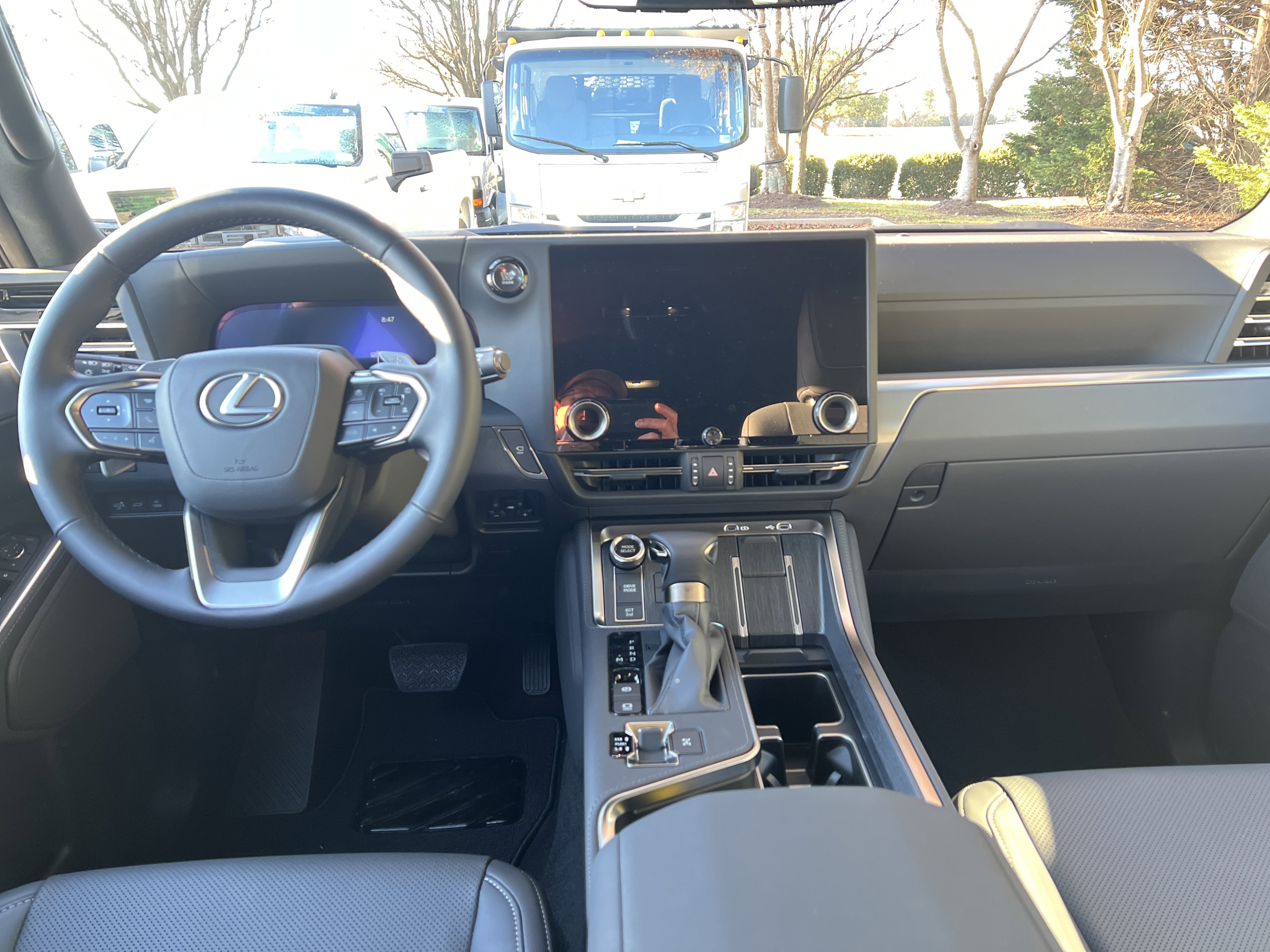 Used 2025 Lexus GX 550 image 29