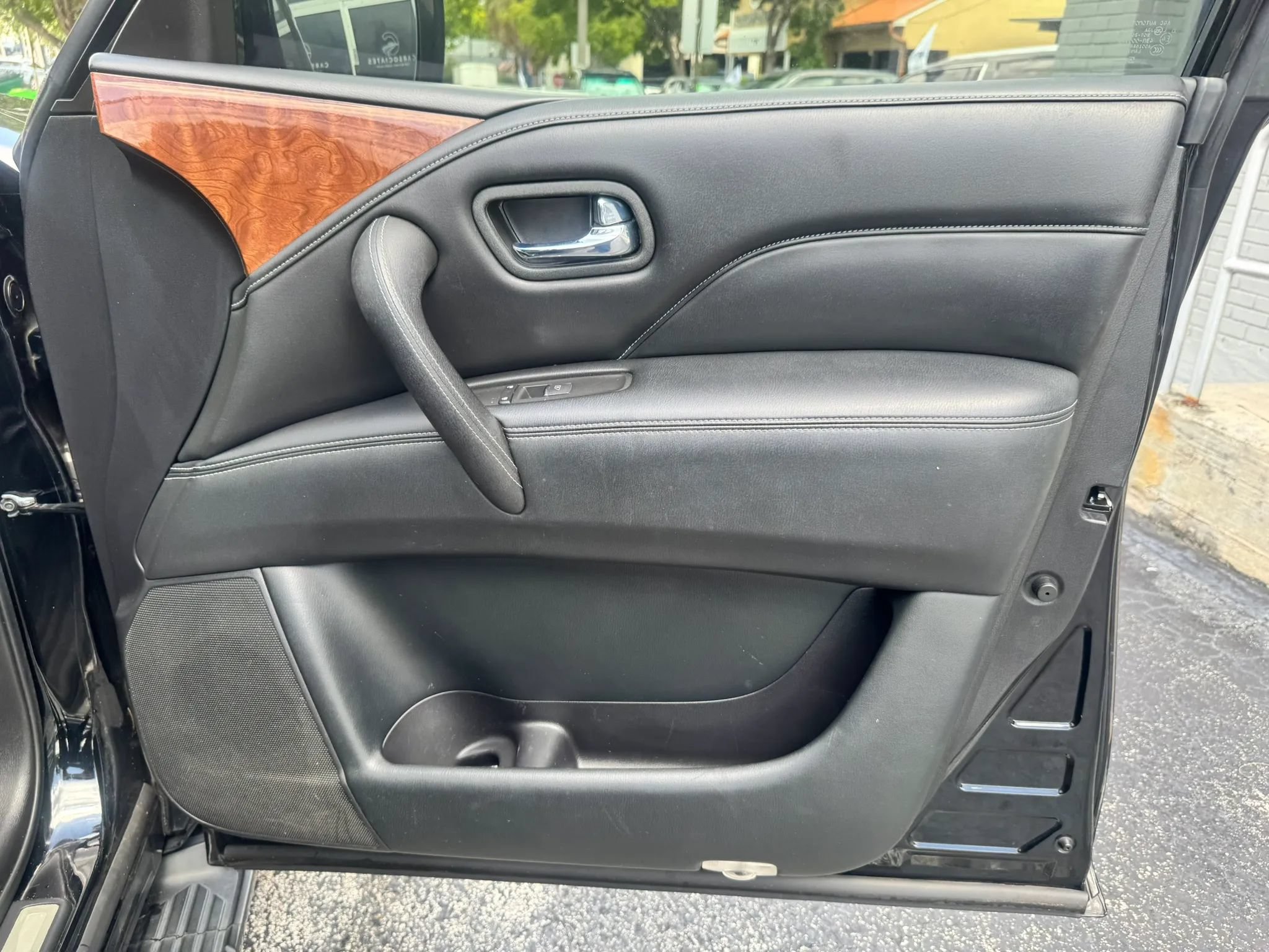 Used 2018 INFINITI QX80 4WD image 37