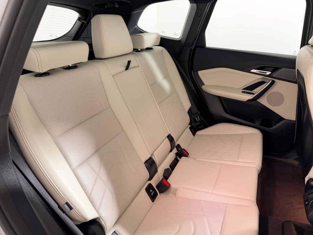 New 2027 BMW X1 xDrive28i AWD/4WD image 30
