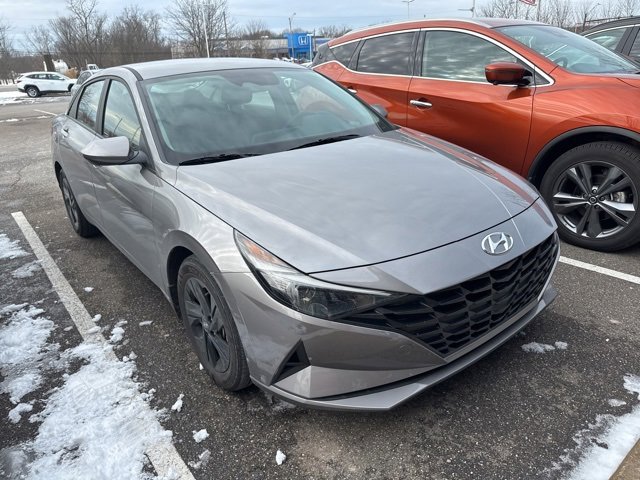 Certified 2023 Hyundai Elantra SEL w/ Winter Weather Package image 3