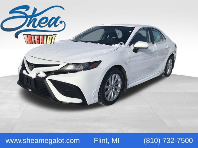 Used 2023 Toyota Camry SE image 1