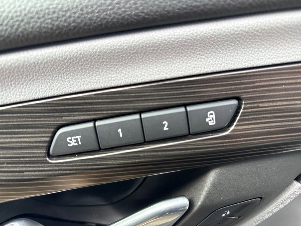 Certified 2024 GMC Terrain SLT w/ Infotainment Package II image 10