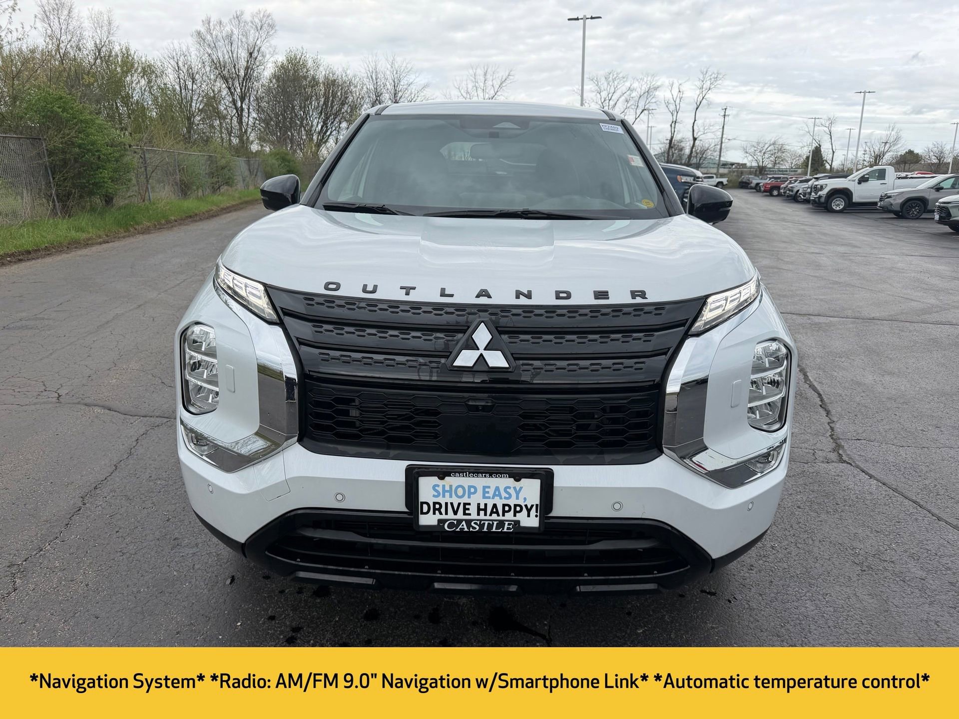 Used 2023 Mitsubishi Outlander SE Black Edition AWD/4WD image 2