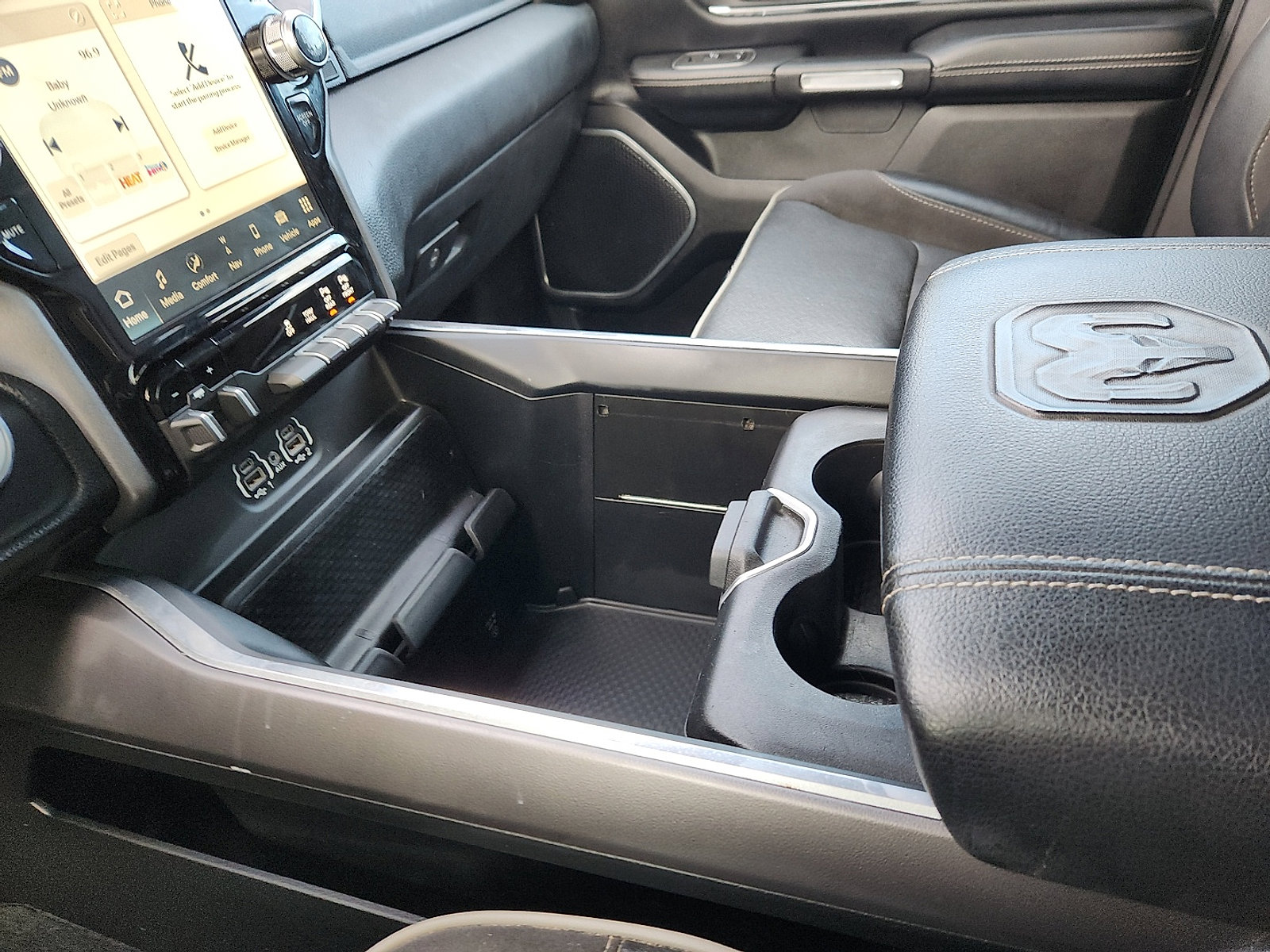 Used 2022 RAM 1500 Laramie w/ Sport Appearance Package image 20