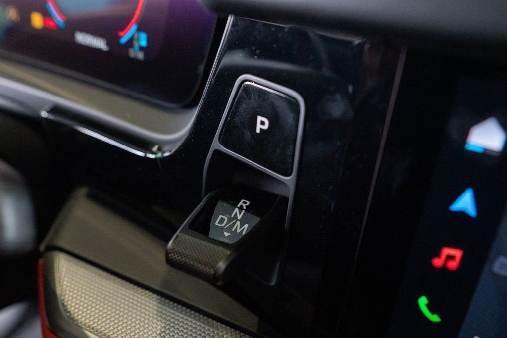 New 2025 Porsche Cayenne Coupe image 32