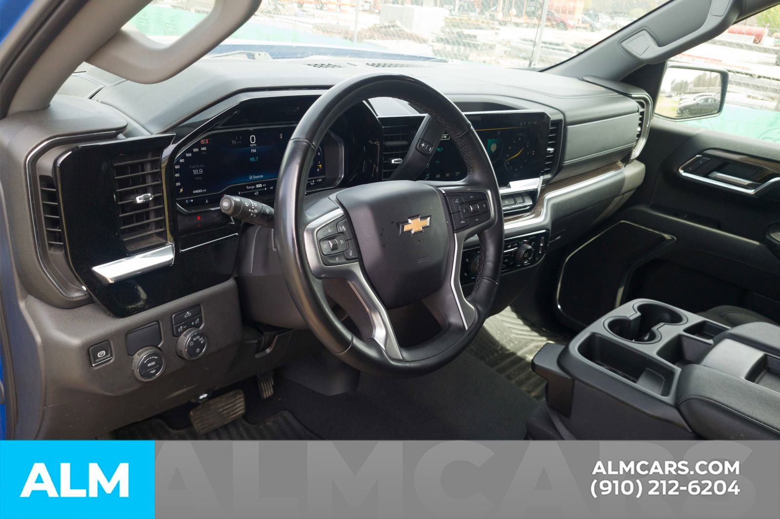 Used 2025 Chevrolet Silverado 1500 LT RWD image 16