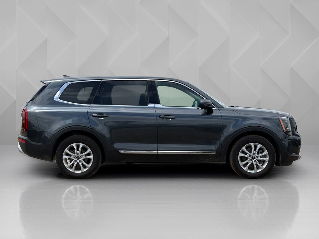 Used 2022 Kia Telluride LX AWD/4WD image 4