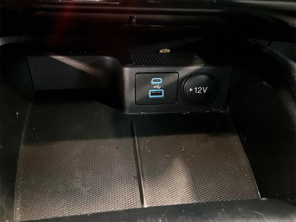 Used 2022 Ford Escape SE w/ Cold Weather Package image 26