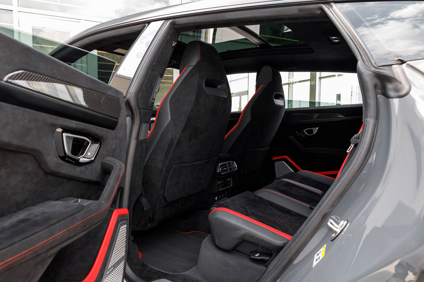 Used 2023 Lamborghini Urus Performante image 34