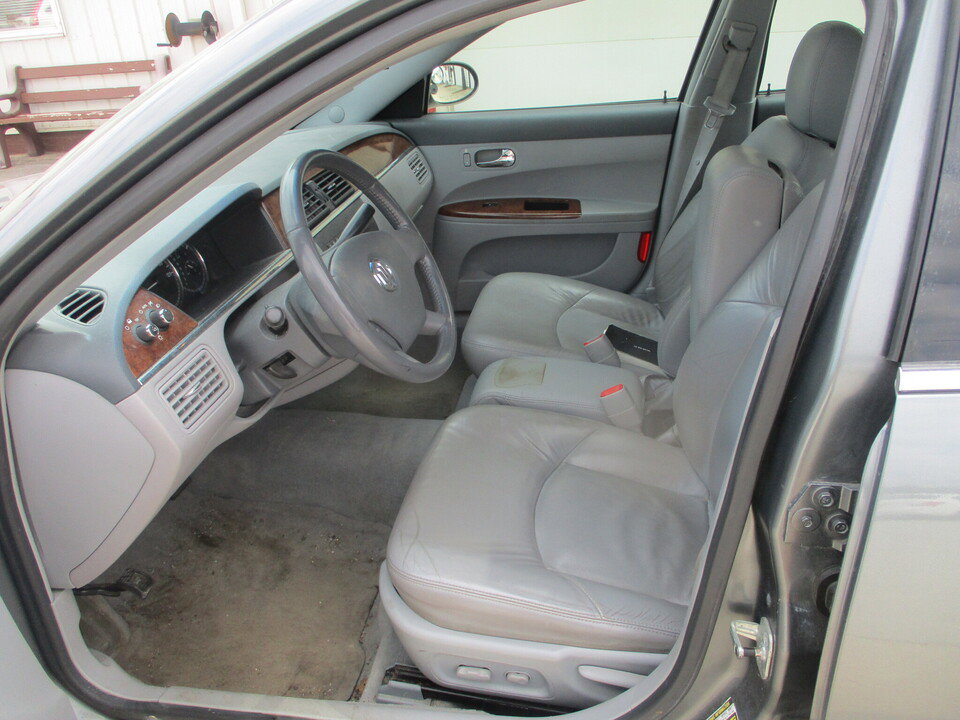 Used 2005 Buick LaCrosse CXL FWD image 27