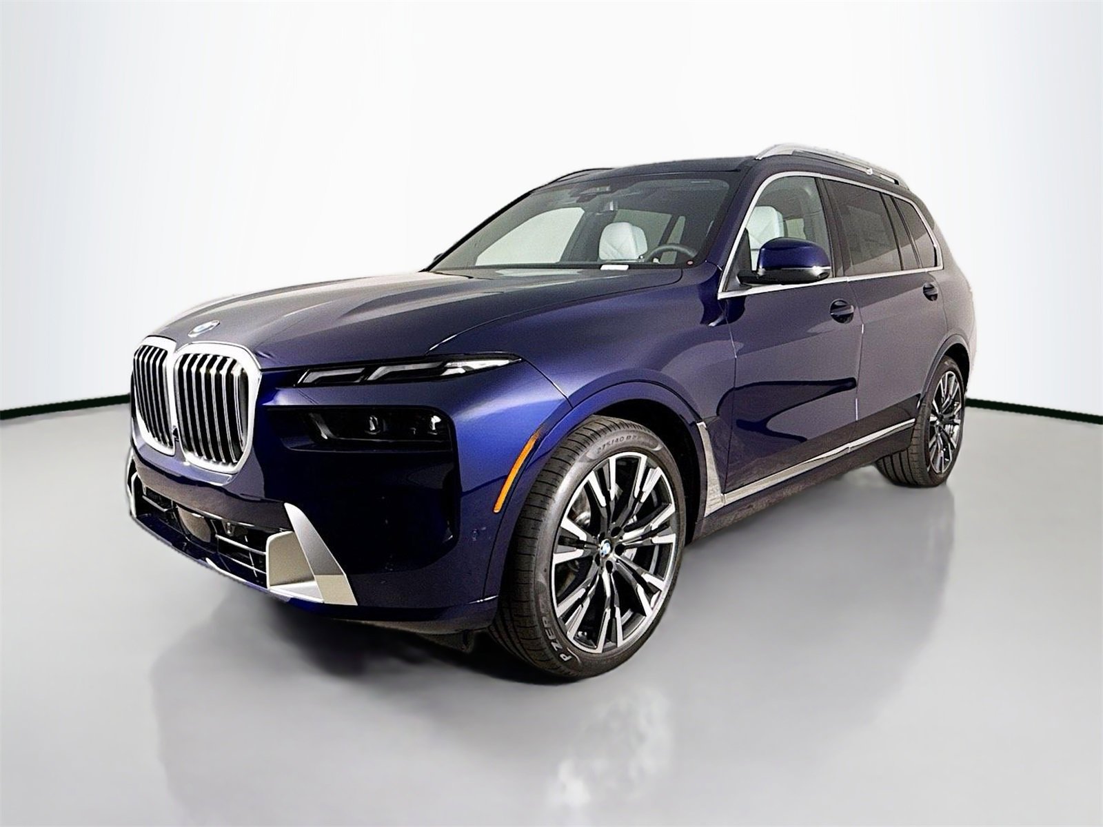 New 2026 BMW X7 xDrive40i w/ Executive Package image 3