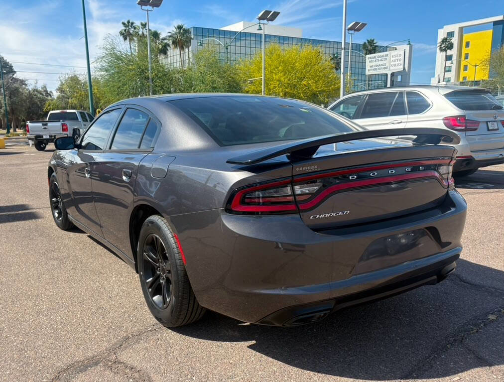 Used 2017 Dodge Charger SE image 7