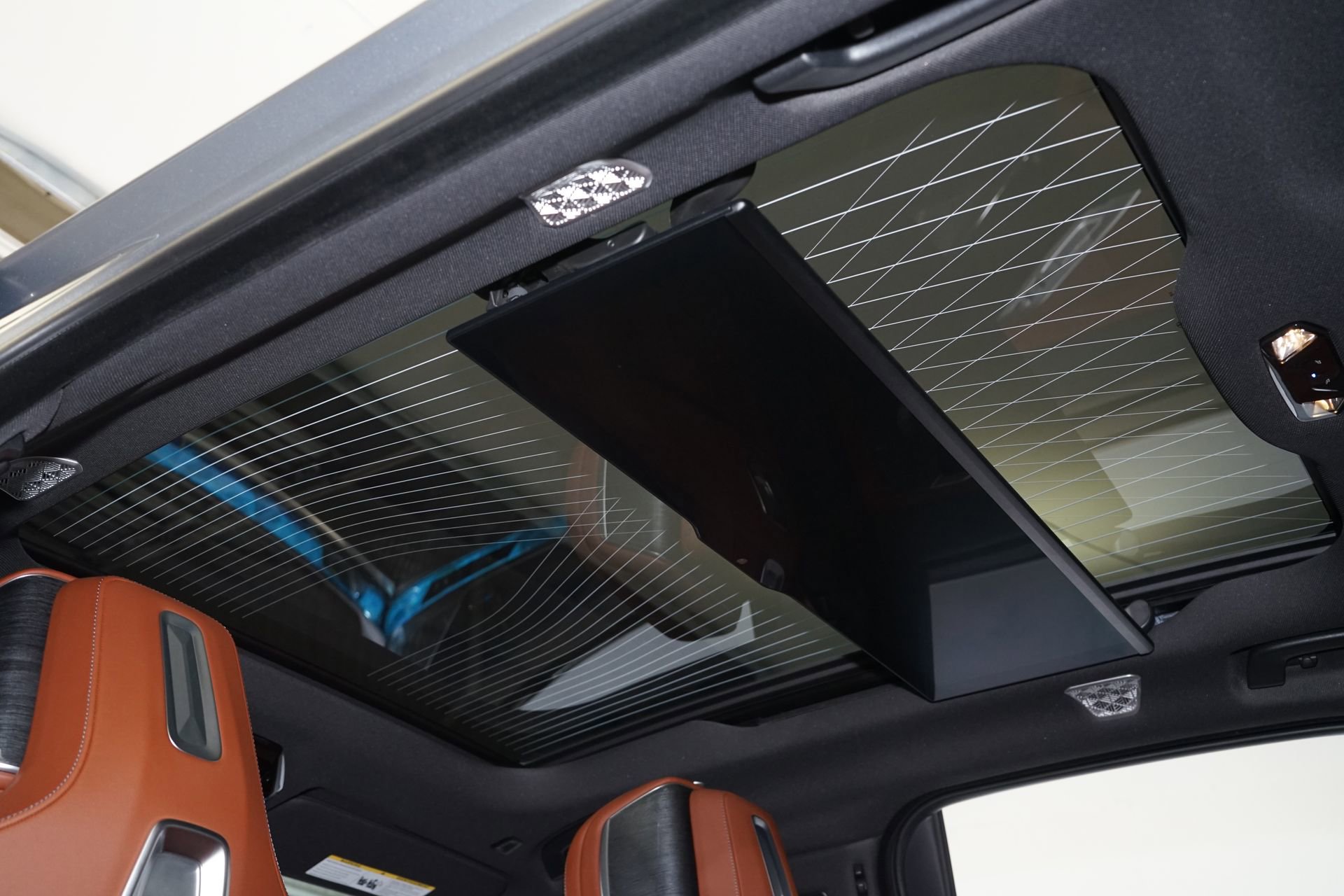 Used 2023 BMW 740i image 19