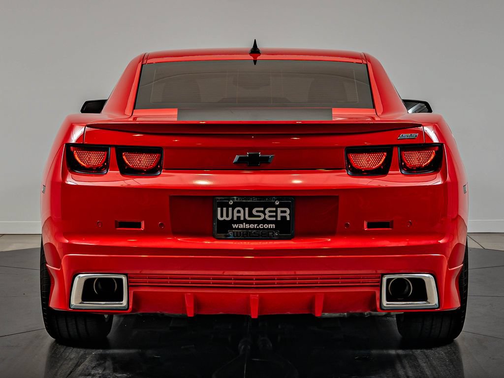 Used 2010 Chevrolet Camaro SS RWD image 6