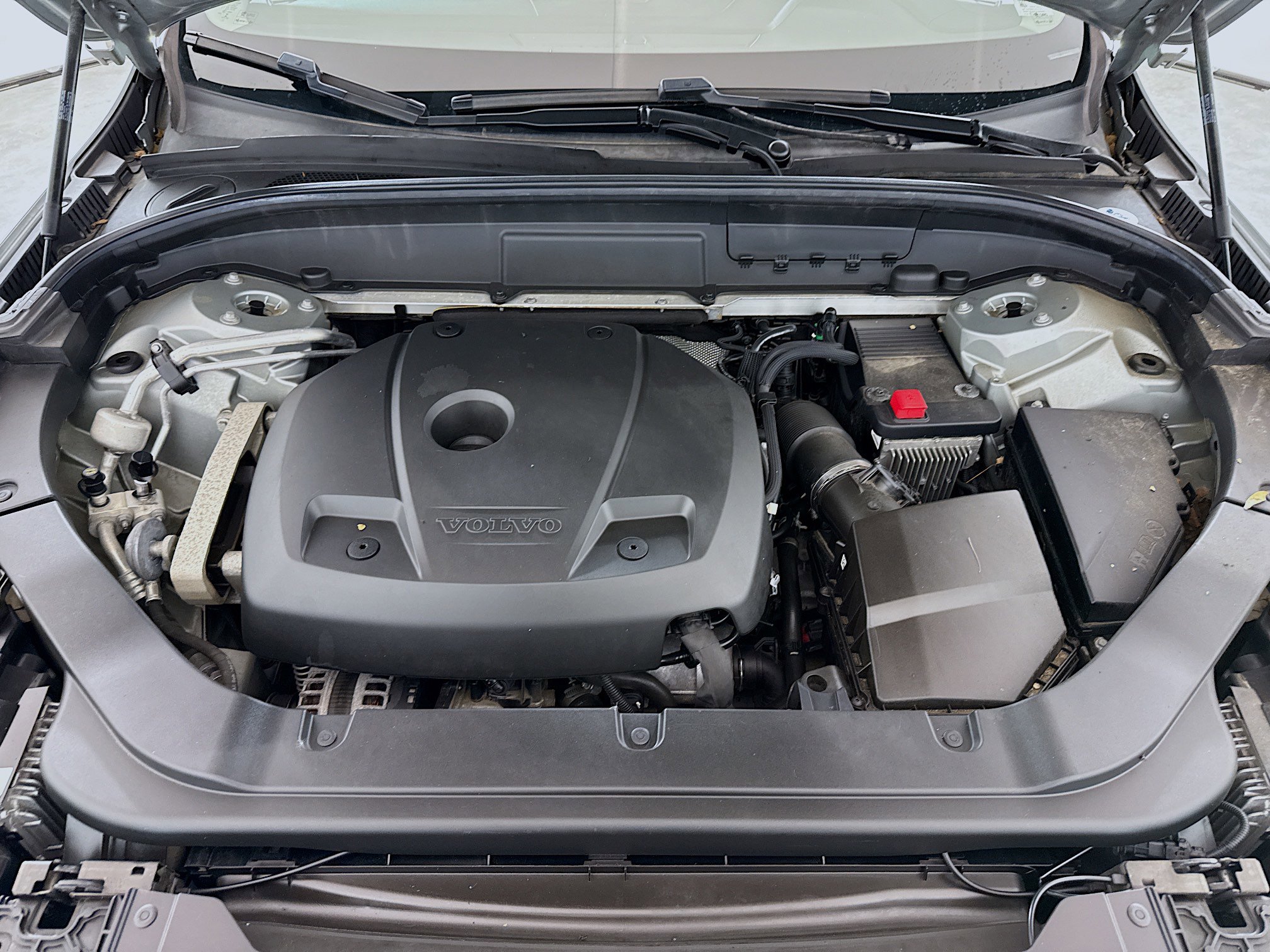 Used 2018 Volvo XC60 T5 Inscription w/ Convenience Package image 28