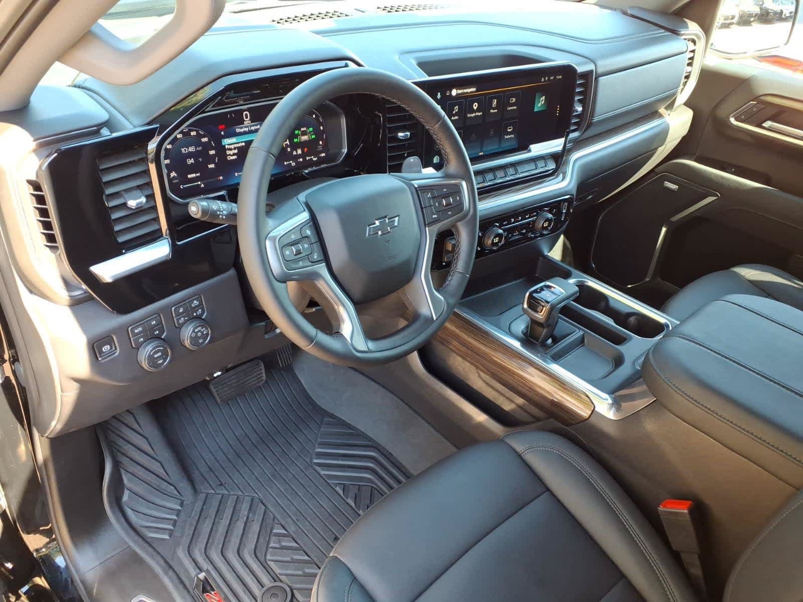 Used 2026 Chevrolet Silverado 1500 LT Trail Boss w/ LT Trail Boss Premium Package AWD/4WD image 15