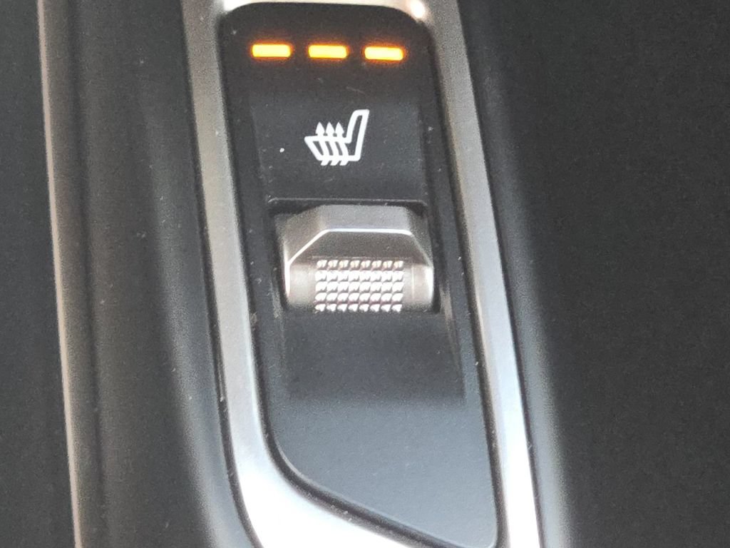 Used 2023 Kia Sorento S FWD image 5