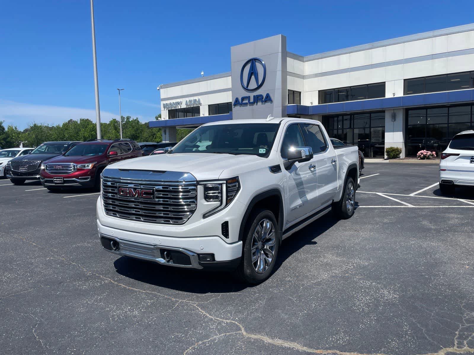 Used 2023 GMC Sierra 1500 Denali w/ Denali Reserve Package AWD/4WD image 1