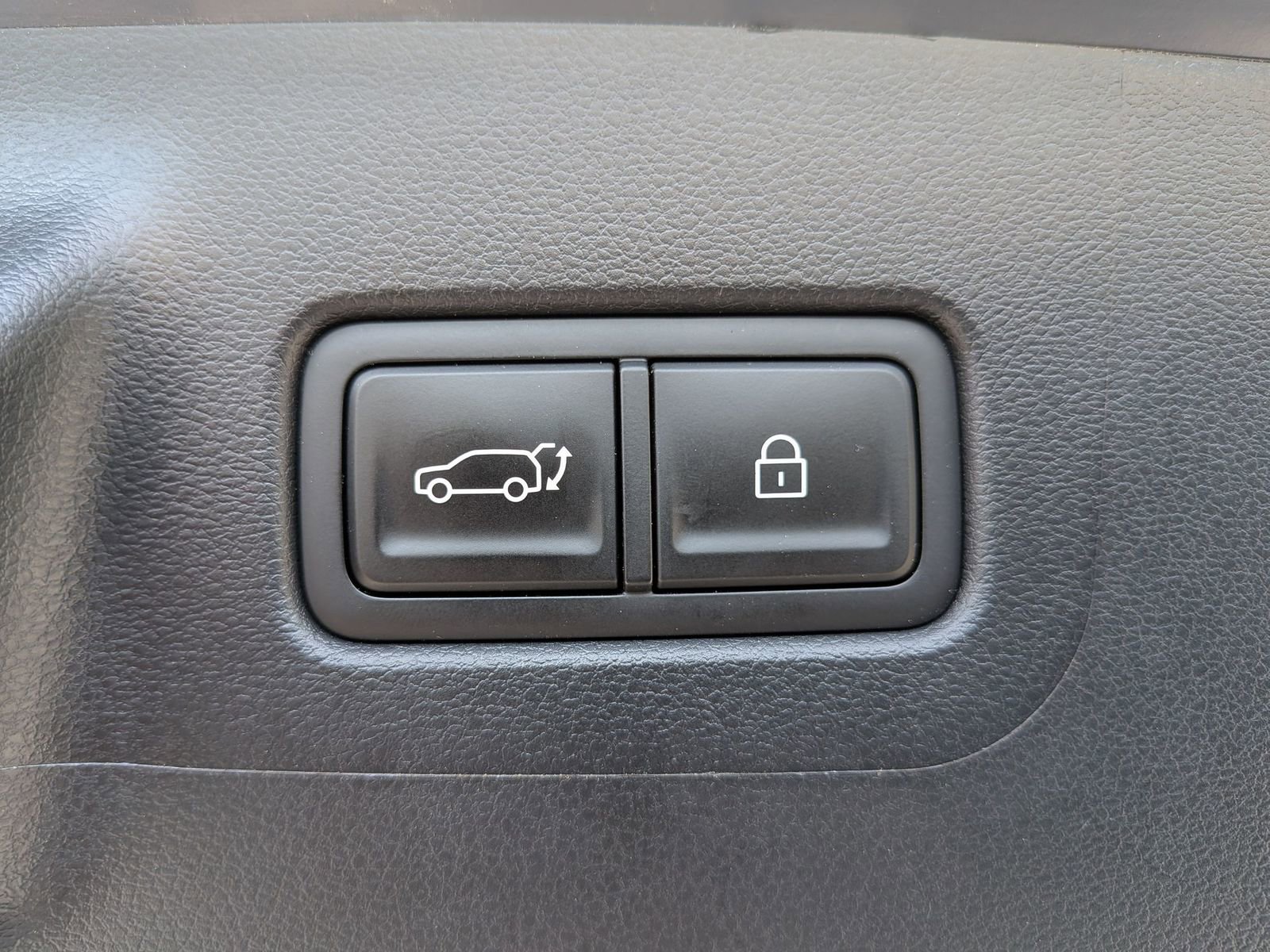 Used 2025 Hyundai Santa Fe SEL AWD/4WD image 33