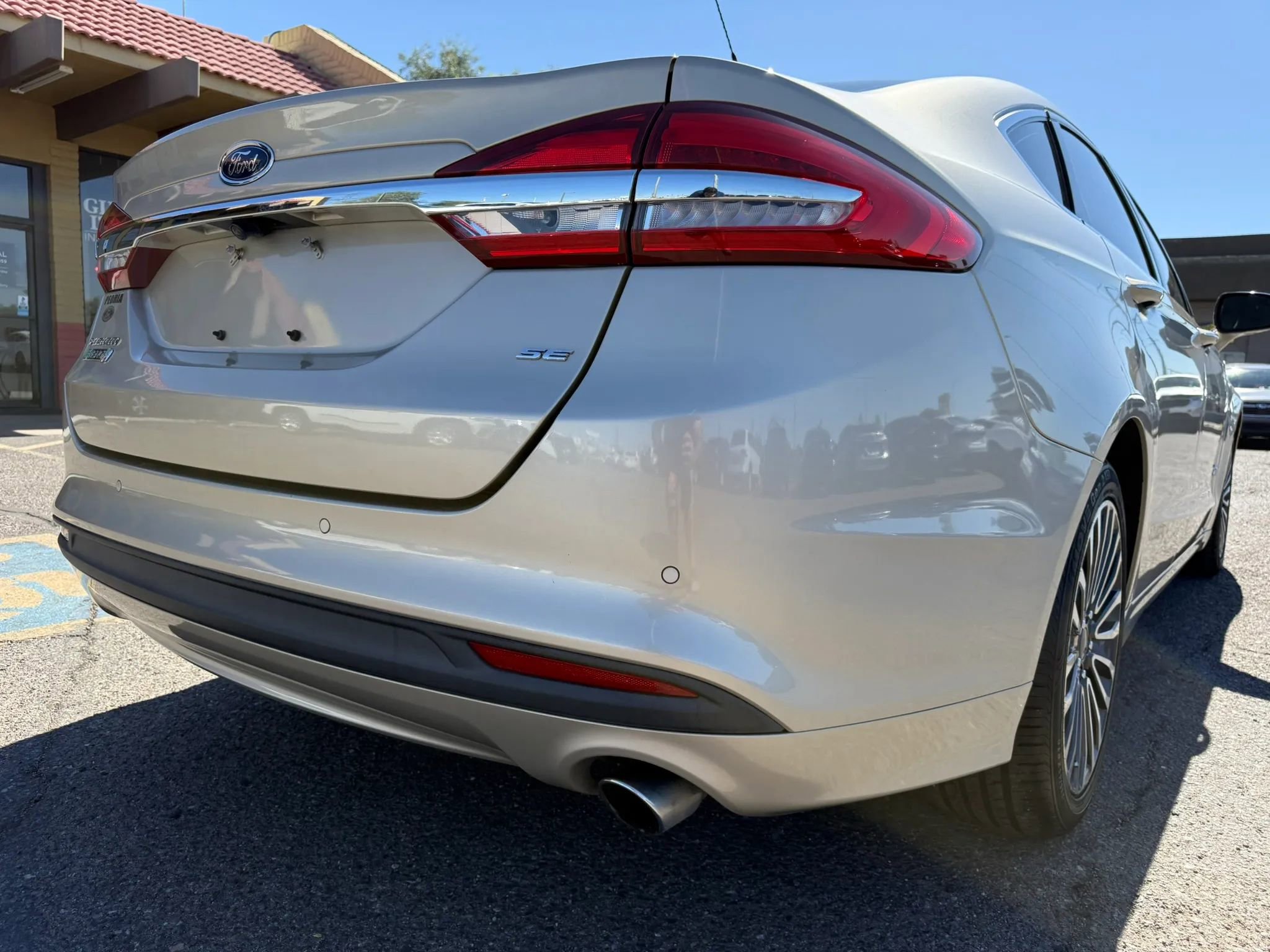 Used 2017 Ford Fusion Energi SE FWD image 42
