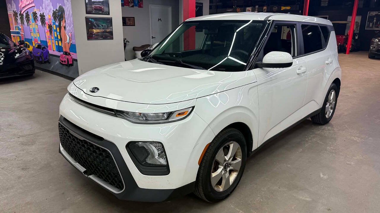 Used 2020 Kia Soul LX FWD image 1