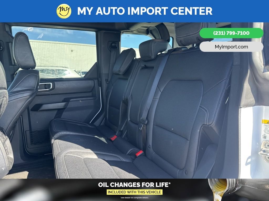 Used 2025 Ford Bronco Badlands AWD/4WD image 24