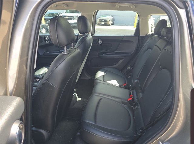 Used 2018 MINI Cooper Countryman FWD image 4