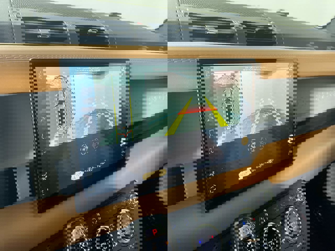 Used 2023 Land Rover Defender 130 SE AWD/4WD image 25