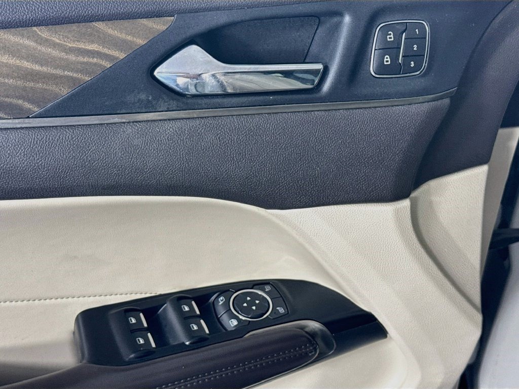Used 2019 Lincoln MKC Reserve w/ MKC Climate Package FWD image 22