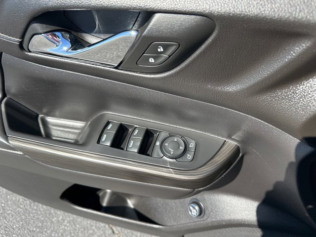 Used 2023 GMC Acadia SLT AWD/4WD image 11