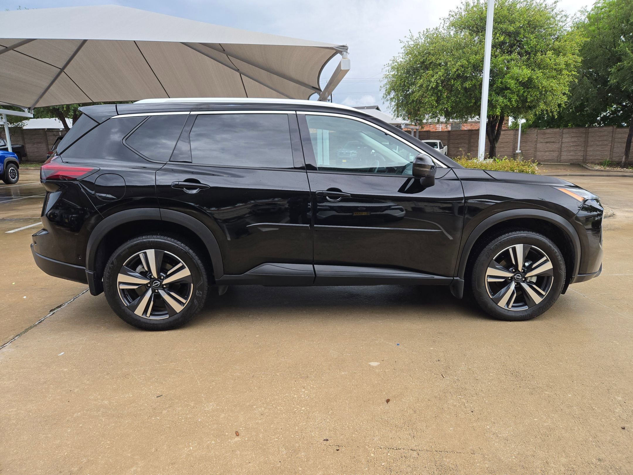 Used 2024 Nissan Rogue SL w/ SL Premium Package FWD video 2