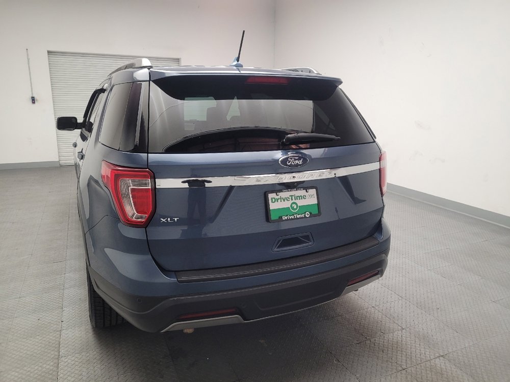 Used 2019 Ford Explorer XLT w/ Equipment Group 202A image 6
