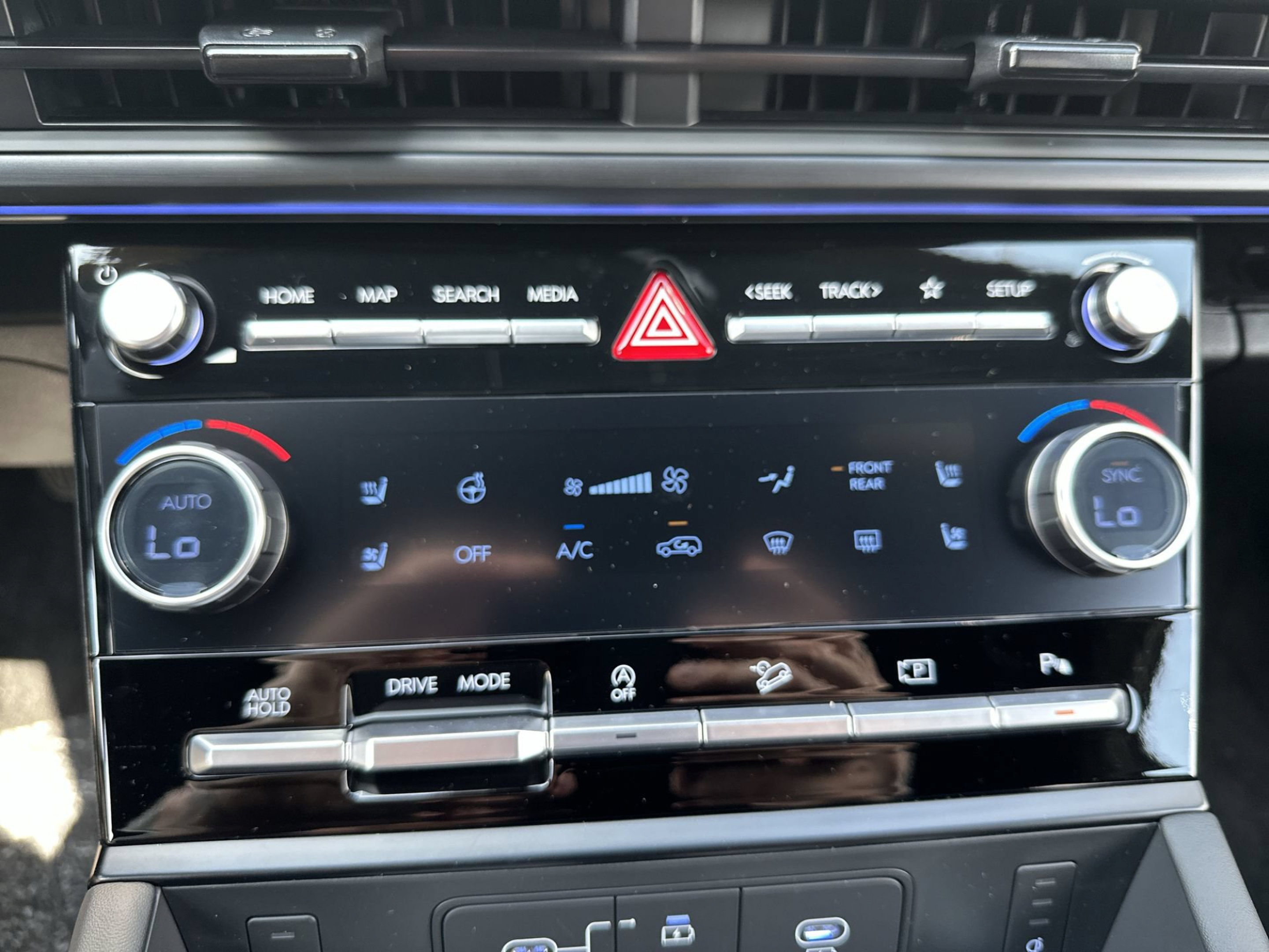 New 2026 Hyundai Santa Fe Calligraphy FWD image 17