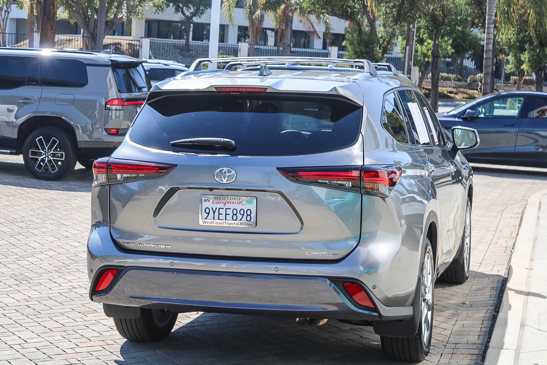 Certified 2026 Toyota Highlander Limited AWD/4WD image 7