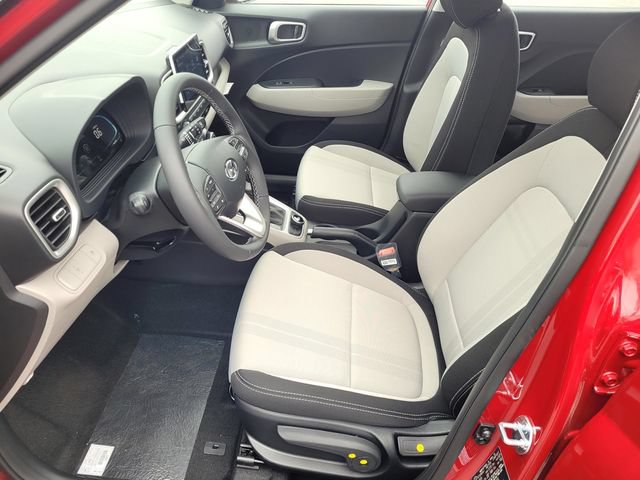 New 2025 Hyundai Venue SEL FWD image 15