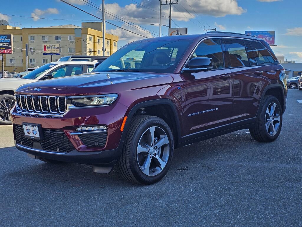 New 2024 Jeep Grand Cherokee Limited 4xe w/ Luxury Tech Group II image 4