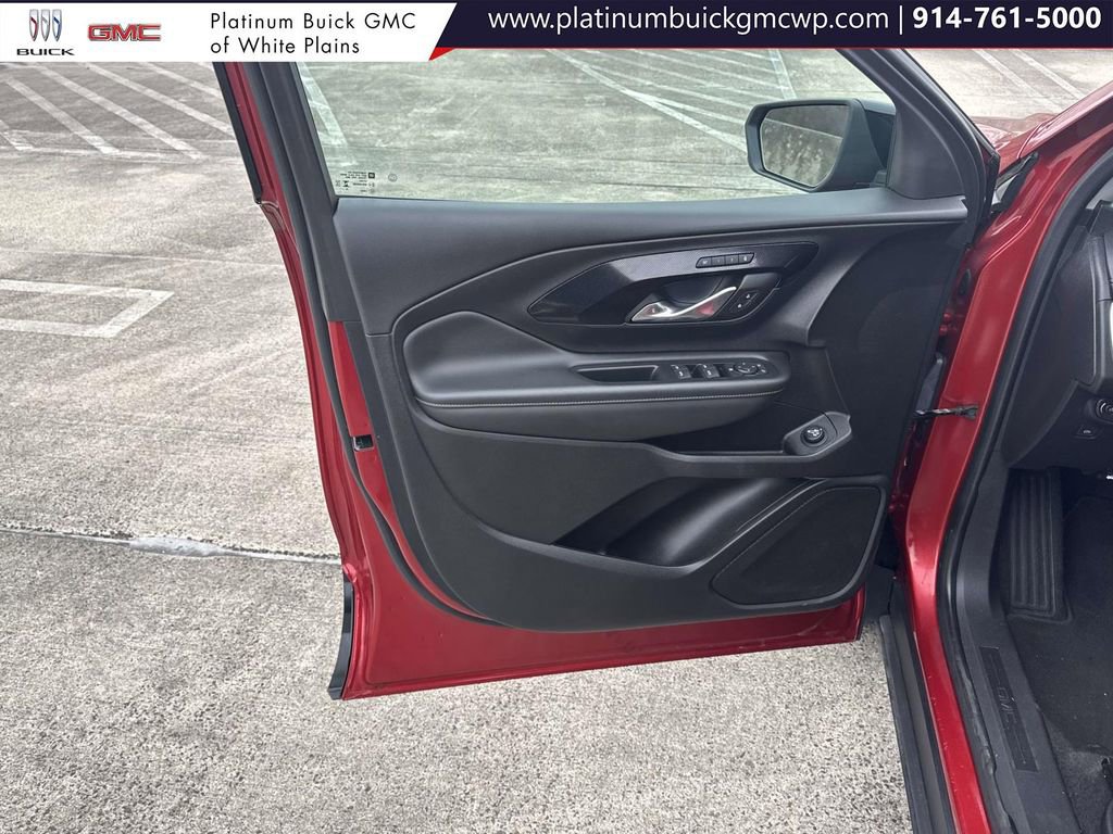 Used 2024 GMC Terrain AT4 image 17