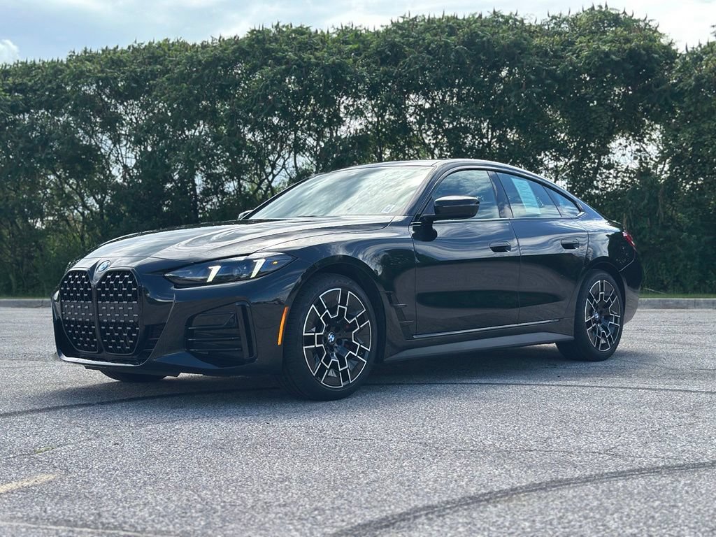 New 2026 BMW 430i xDrive w/ M Sport Package AWD/4WD image 3