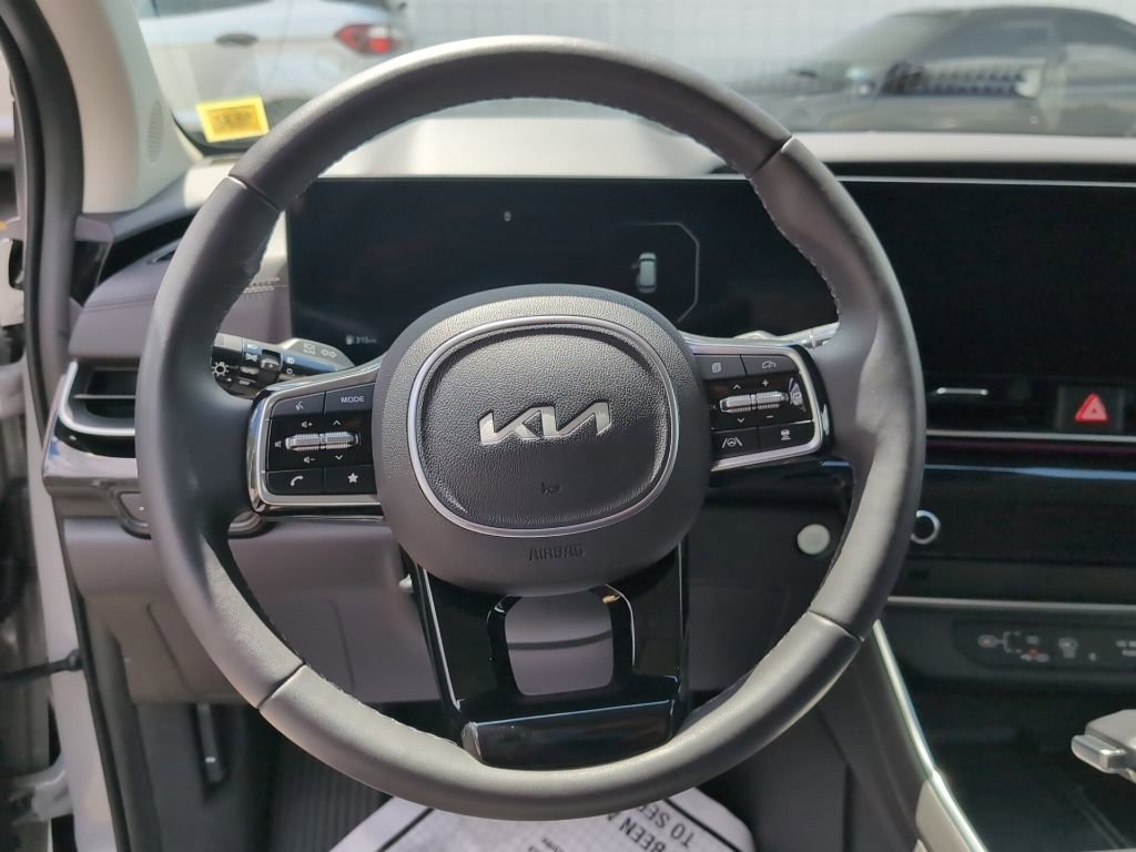 Used 2025 Kia Carnival SX Prestige FWD image 10