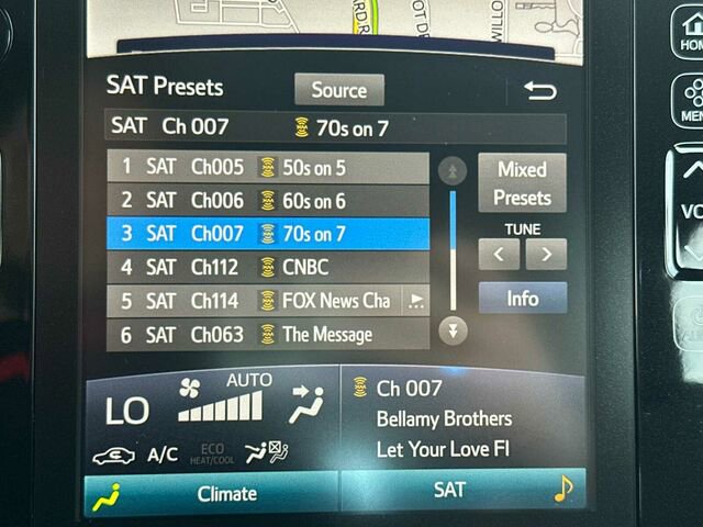 Used 2019 Toyota Prius Prime Premium image 21