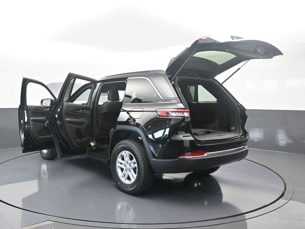 Used 2025 Jeep Grand Cherokee Laredo image 72