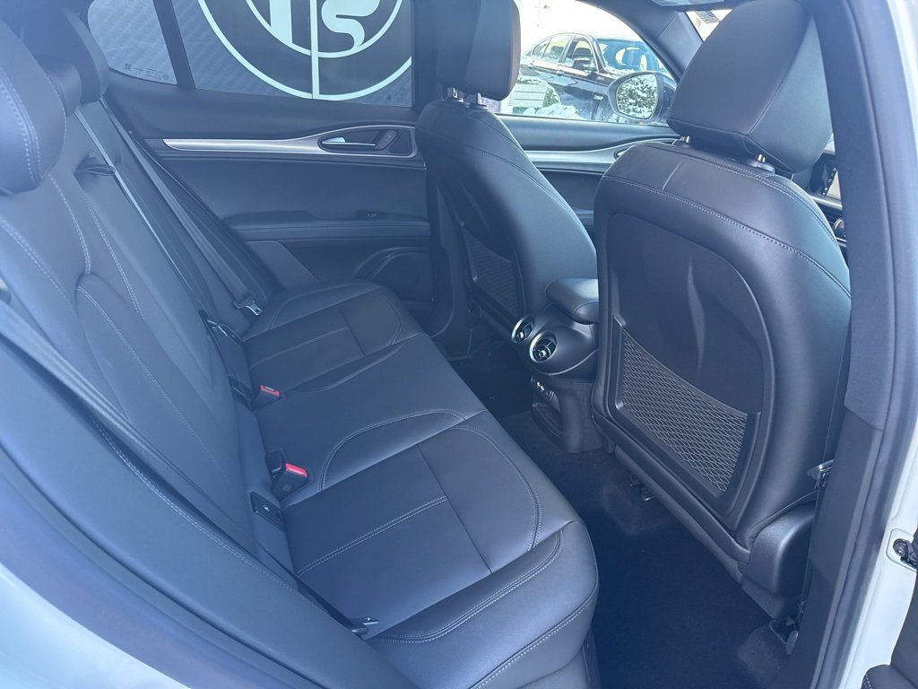 New 2025 Alfa Romeo Stelvio Sprint image 19