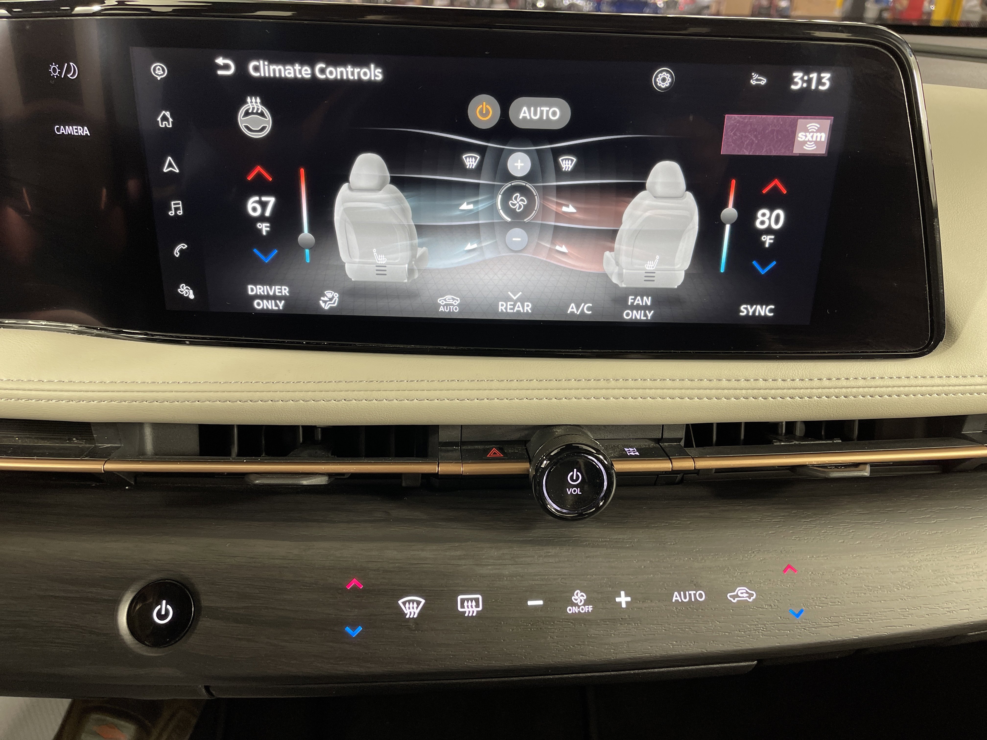 Used 2023 Nissan Ariya FWD image 24