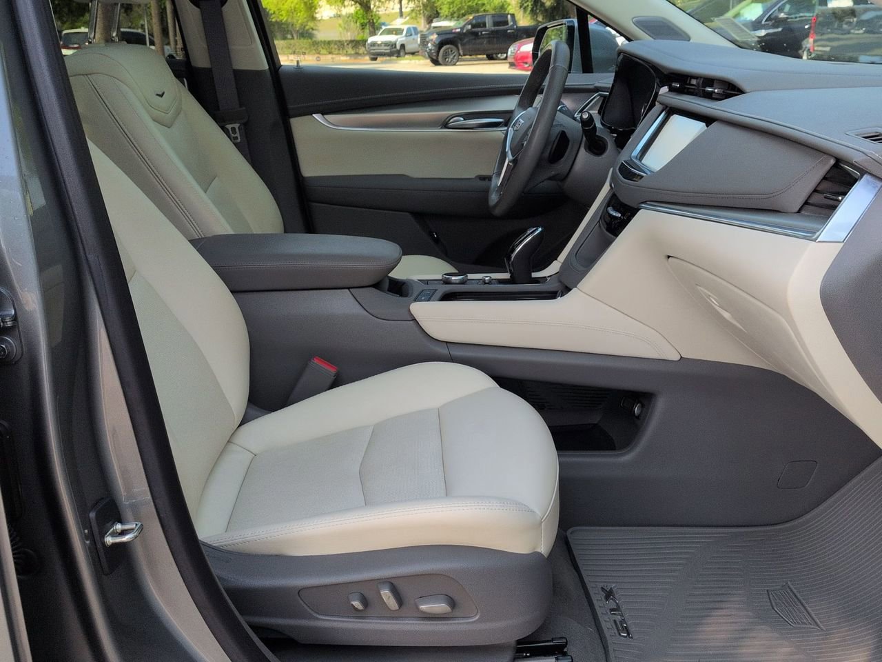 Used 2023 Cadillac XT5 Premium Luxury image 26