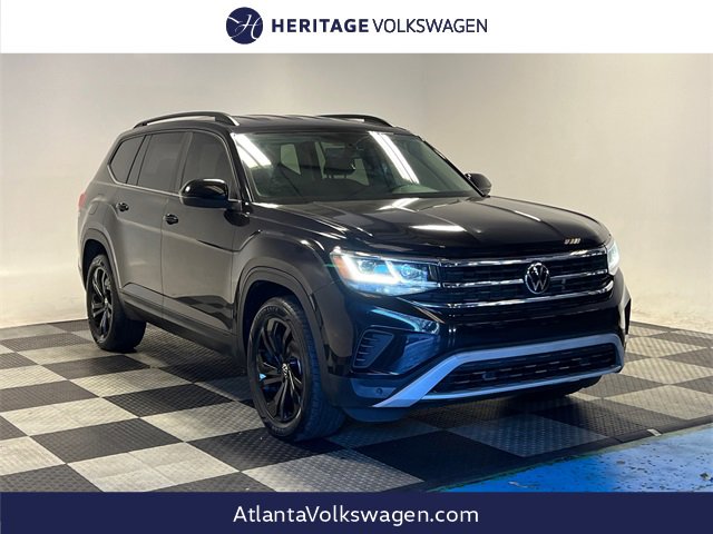 Used 2023 Volkswagen Atlas SE w/ Black Wheel Package