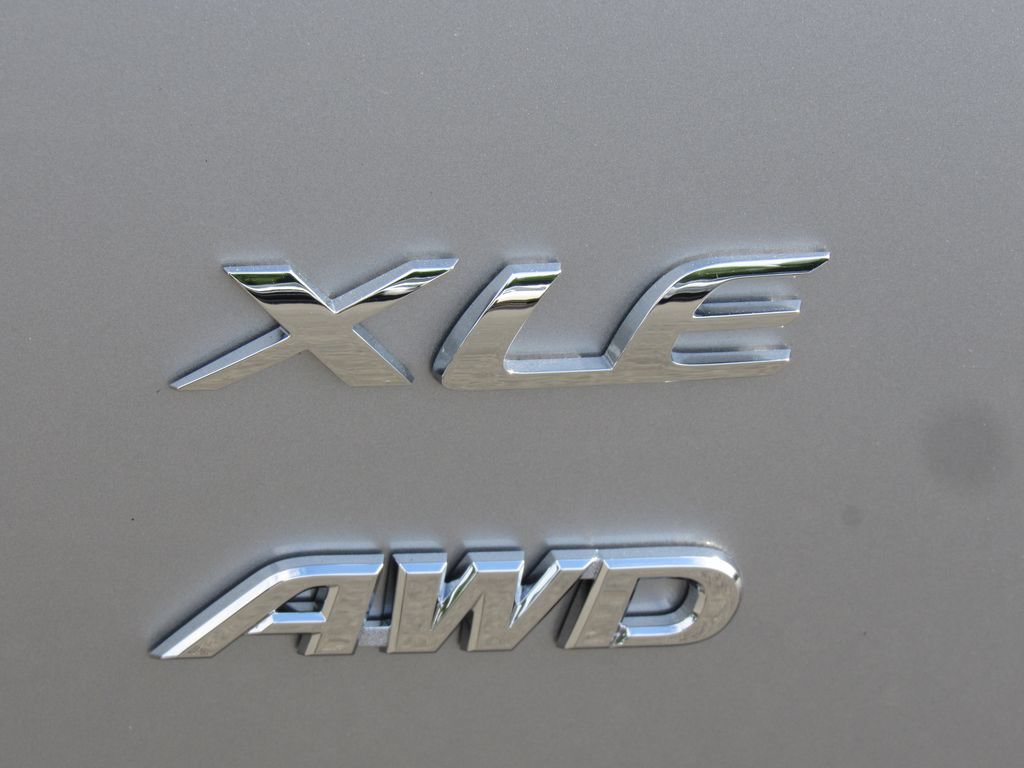 New 2026 Toyota Corolla Cross XLE w/ Convenience Package AWD/4WD image 8
