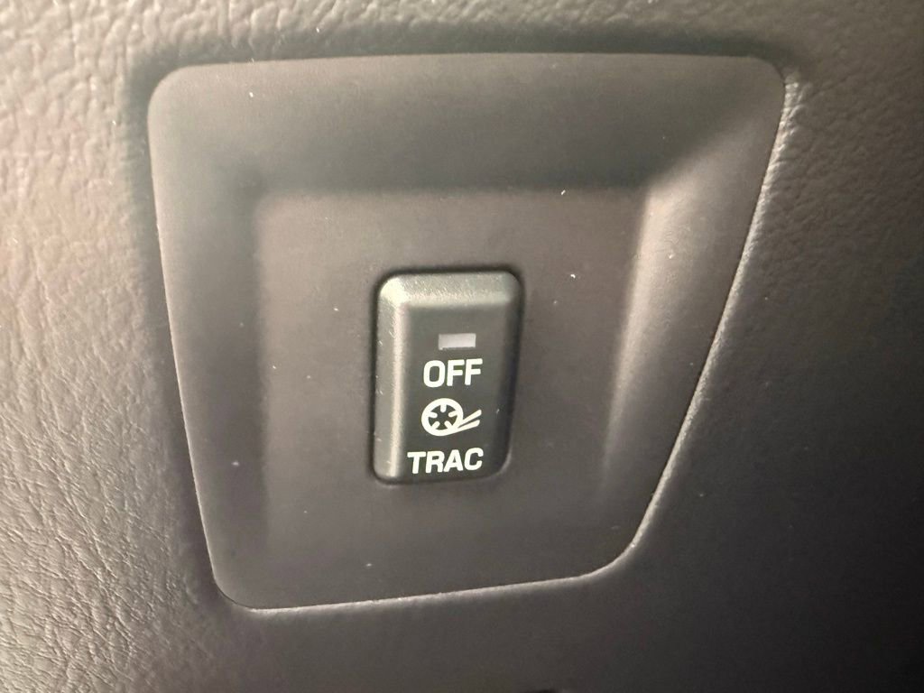 Used 2004 Ford Thunderbird image 16