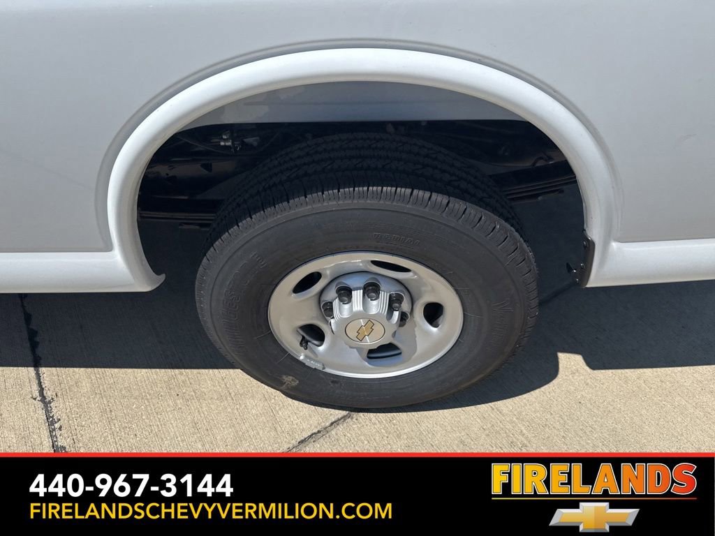 New 2025 Chevrolet Express 2500 Work Van w/ Driver Convenience Package image 32