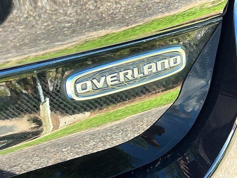 Used 2021 Jeep Grand Cherokee L Overland w/ Luxury Tech Group IV AWD/4WD image 10