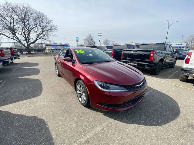 Used 2016 Chrysler 200 S image 46